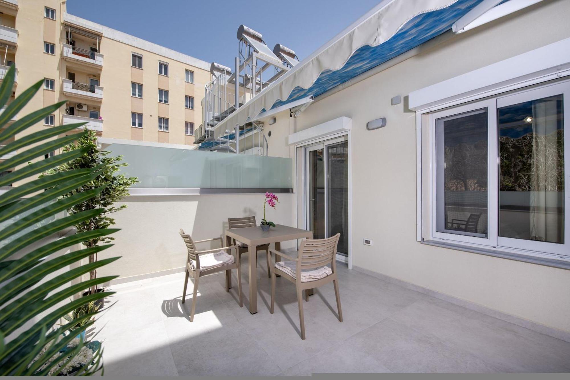 Cherry Central Luxury Suites 干尼亞 外观 照片