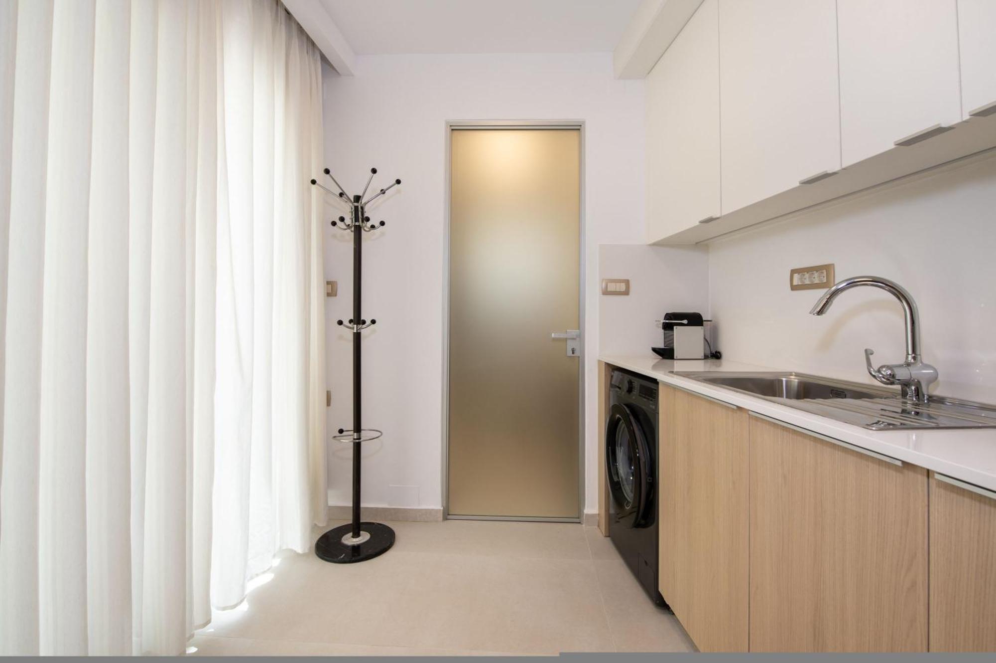 Cherry Central Luxury Suites 干尼亞 外观 照片
